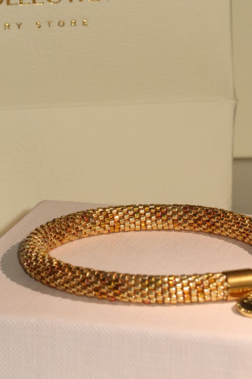 Браслет из драгоценного бисера