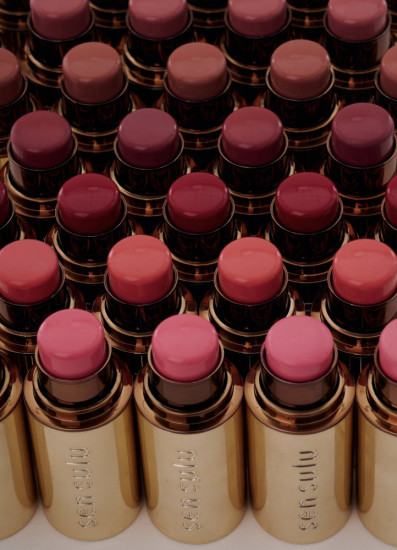 Румяна-стик, оттенок 01 Petal Glow