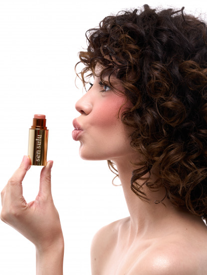 Румяна-стик для лица, оттенок 01 Petal Glow