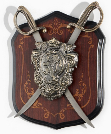 Панно на стену «Геральдика. Лев и две сабли»