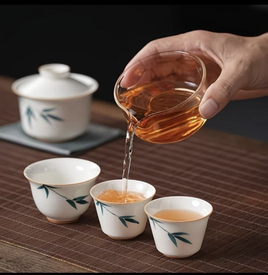 Гайвань с чашками