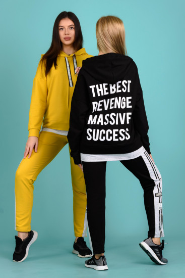 Костюм женский