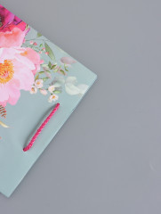 Пакет подарочный «Цветочный комплимент» - Фото 5