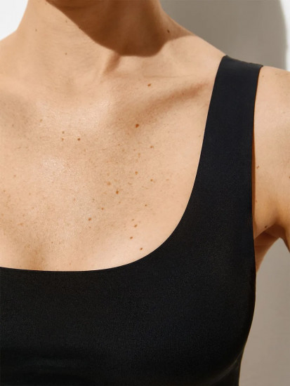 Кроп-топ женский на широких бретелях с вкладышами