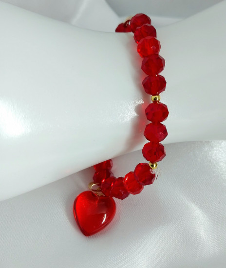 Женский браслет ручной работы из красных бусин