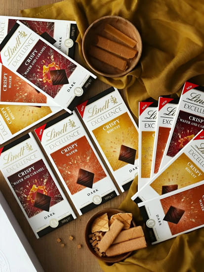 Шоколад темный с хрустящими вафельными кусочками и карамелью