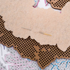 Набор для вышивания на деревянной основе «Пасхальный венок 1» - Фото 2