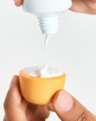 Солнцезащитный крем с СПФ «Zero-Cast Moisturizing Finish» SPF 50+ - Фото 6