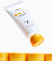 Солнцезащитный крем с СПФ «Zero-Cast Moisturizing Finish» SPF 50+ - Фото 7
