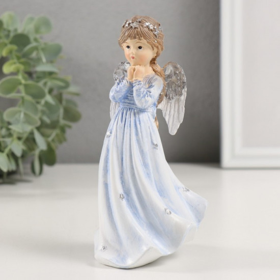 Фигурка «Девочка-ангел с венком в волосах»
