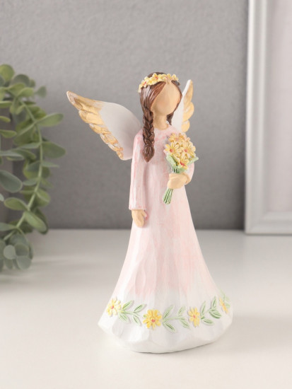 Фигурка «Девушка-ангел в нежно-розовом платье, с букетом»