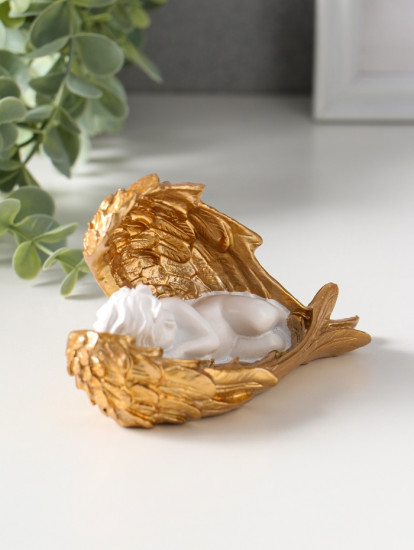 Фигурка «Спящий белоснежный ангел с золотыми крыльями»