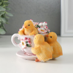 Фигурка «Цыплята с чашкой на блюдце с цветами» - Фото 3