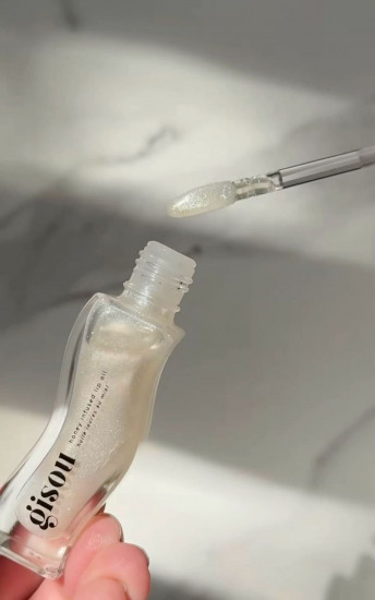 Блеск для губ с шиммером