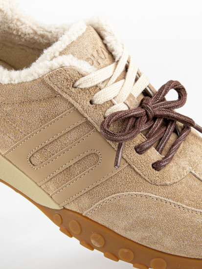 Кроссовки для девочек