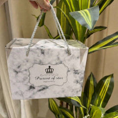 Кружка с крышкой и ложкой - Фото 1