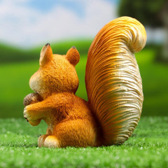 Садовая фигура из полистоуна «Белка c жёлудем» - Фото 5