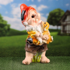 Садовая фигура из полистоуна «Гном с собачкой» - Фото 8