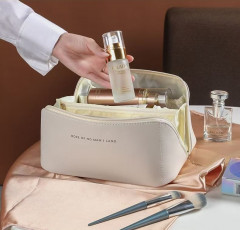 Косметичка дорожная с ручкой - Фото 1