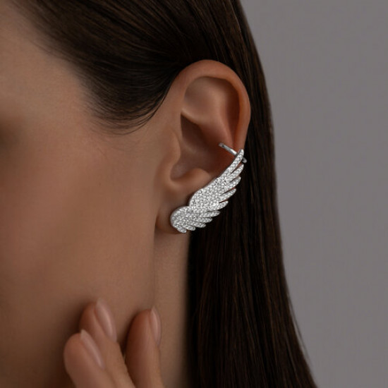 Серьга из серебра с фианитами