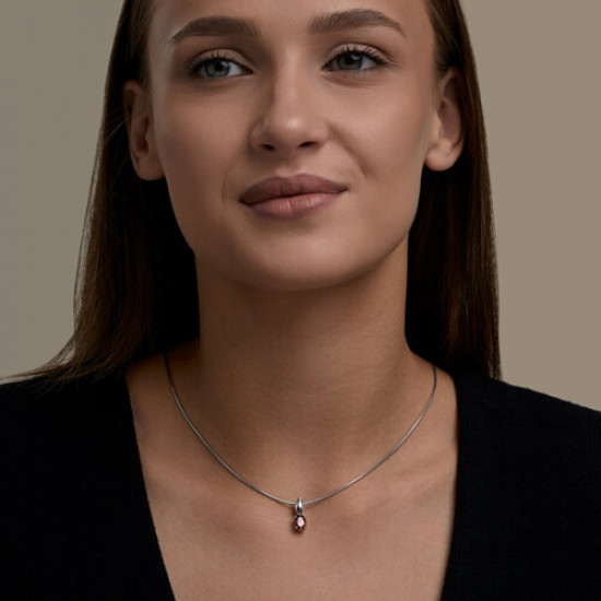 Подвеска из серебра с гранатом