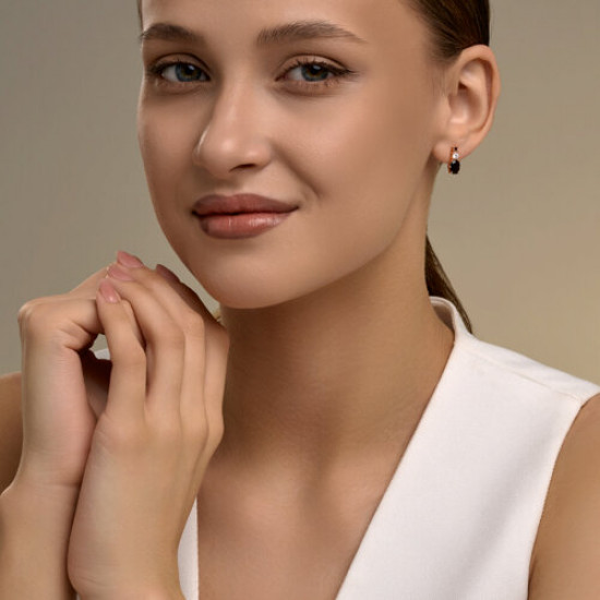 Серьги из серебра с гранатами и фианитами