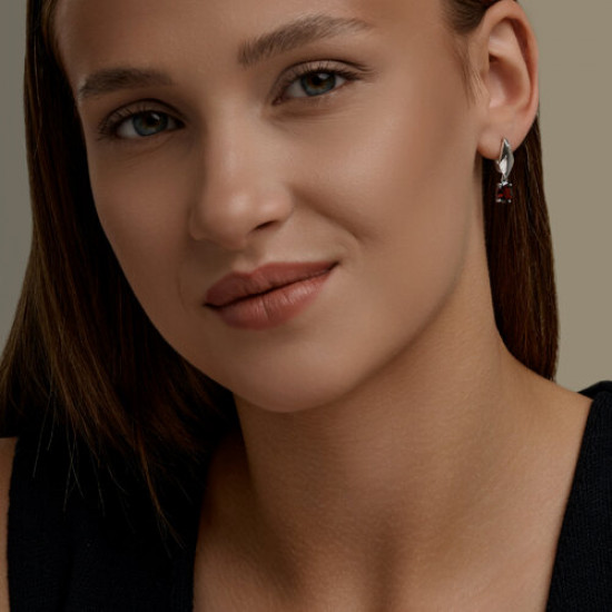 Серьги из серебра с гранатами