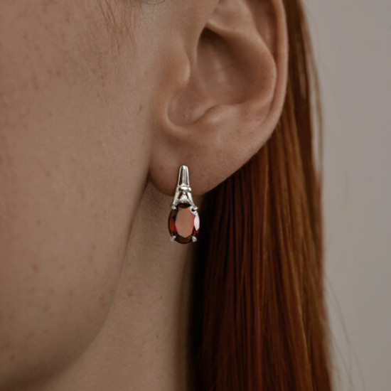 Серьги из серебра с гранатами