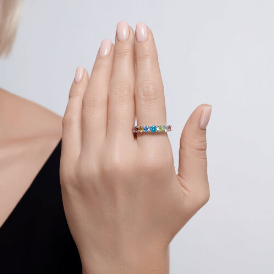 Кольцо из серебра с фианитами