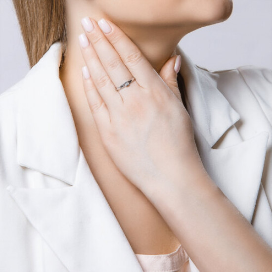 Кольцо из серебра с бриллиантом