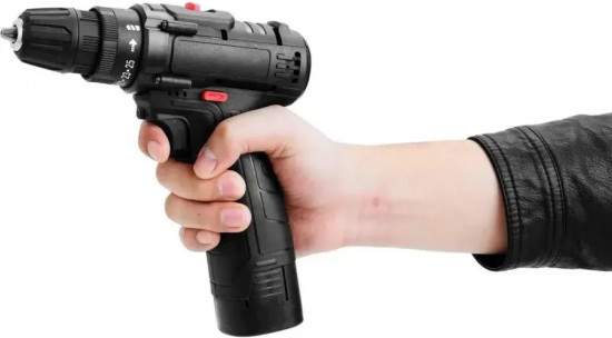 Шуруповерт аккумуляторный «Yiwu»