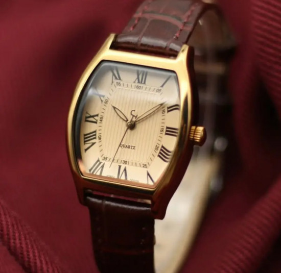 Женские часы QUARTZ