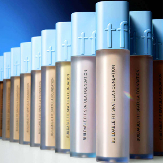 Стойкая тональная основа для лица «Buildable Fit Spatula Foundation», оттенок C01 Porcelain
