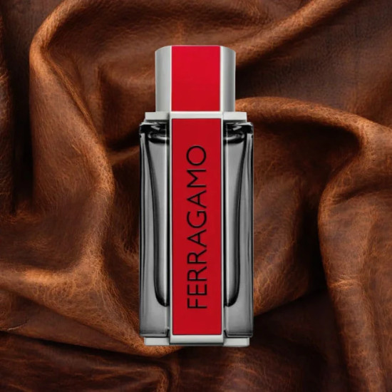 Парфюмированная вода «Red Leather»