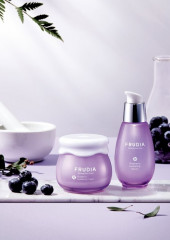 Сыворотка для лица увлажняющая с экстрактом черники - Фото 2