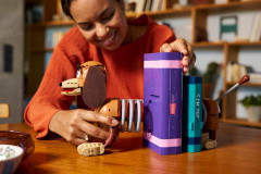 Конструктор Disney Pixar 43301 Подпорки для книг со Спиралькой из «Истории Игрушек». Toy Story Slinky Dog Bookends - Фото 10