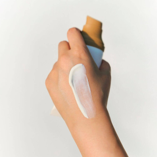 Солнцезащитный крем с центеллой Madagascar Centella Air-Fit SPF30 PA++++