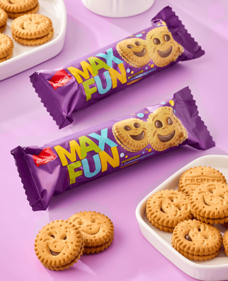 Печенье с шоколадной глазурью «Max Fun»