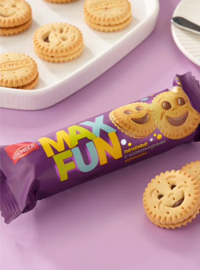 Печенье с шоколадной глазурью «Max Fun»