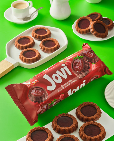 Кекс с клубничным желе в глазури «Jovi»