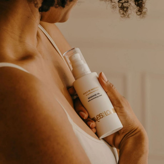 Массажное масло с ароматом цветов «Bewitching Massage Oil»