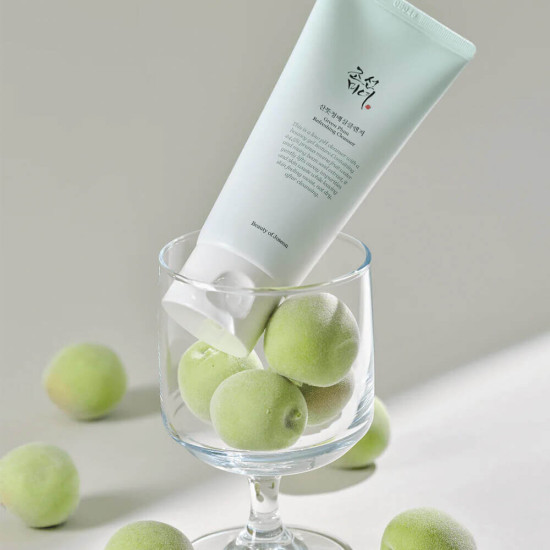 Гель-пенка для умывания Green Plum Refreshing Cleanser