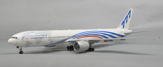 Самолёт «Боинг 777»