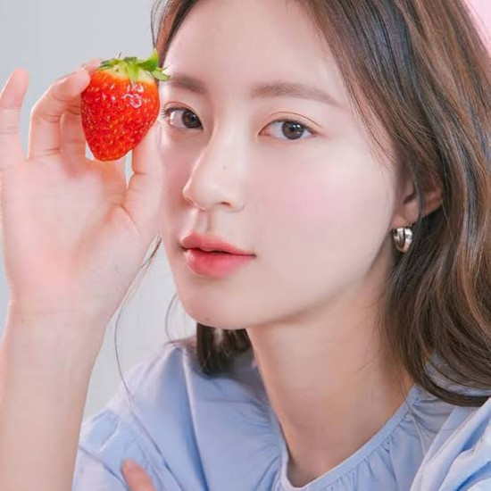 Пудровые румяна Better Than Cheek W02 Strawberry Milk