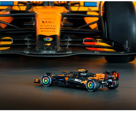 Техник Болид McLaren MCL39 F1 42228