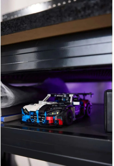Техник Гоночный автомобиль BMW M4 GT3 EVO 42226