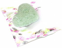 Губка-спонж с экстрактом зеленого чая «Конняку» - Фото 1