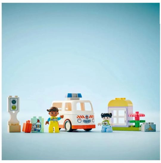 LEGO DUPLO 10447 Скорая помощь с водителем