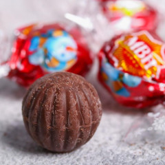 Конфеты шоколадные с фигуркой «Приношу удачу» - Фото 2