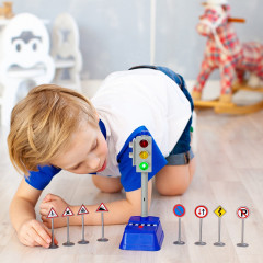 Светофор и набор дорожных знаков - Фото 1